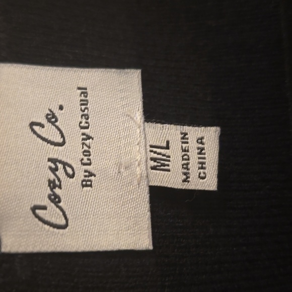 COZY CO. Black wrap sweater. Viscose 55% Poliester 30% Nylon 15% - Picture 2 of 14